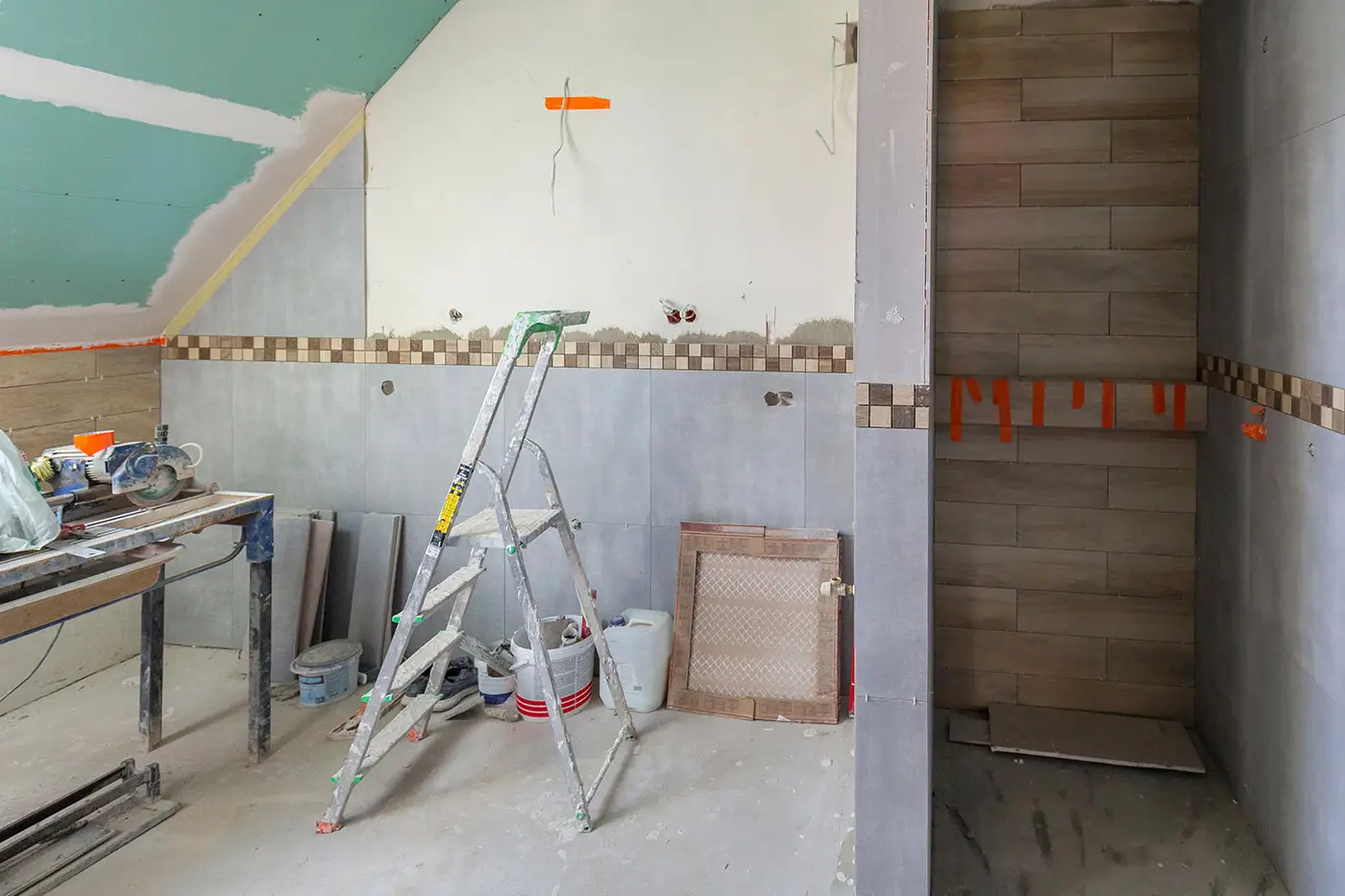 Ein Dachgeschoss wird saniert