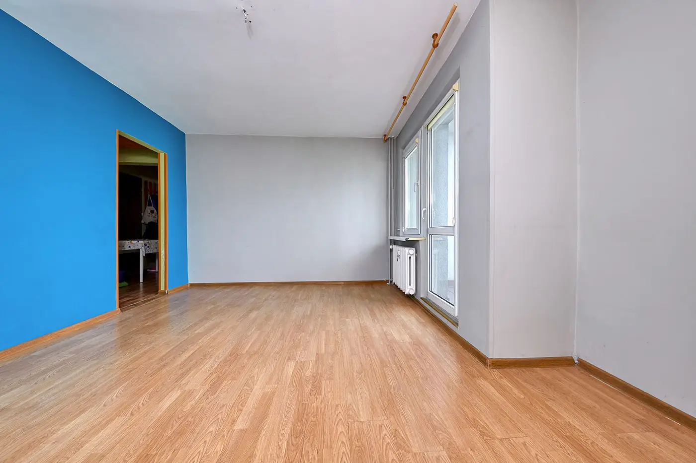 Ein frisch renoviertes Zimmer