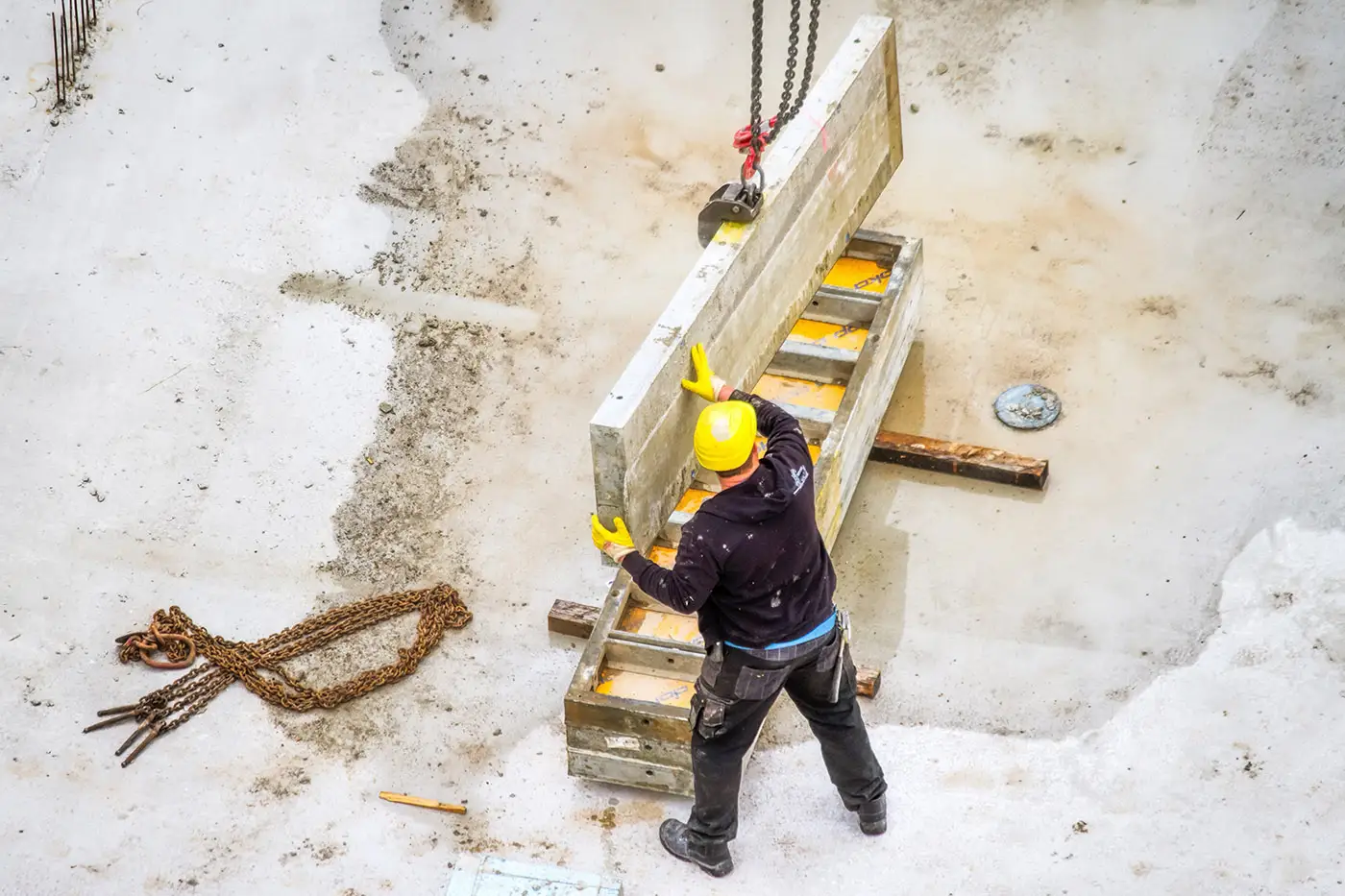 Bauarbeiter bei Hochbauarbeiten